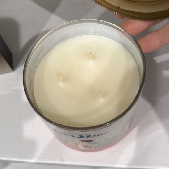 Goose creek candle / Peter rabbit/ candles / jar candles / home decor - Picture 2 of 2